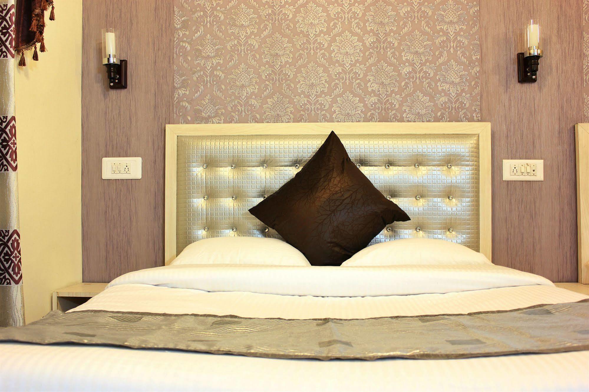 Hotel Walisons Resorts Srīnagar 외부 사진
