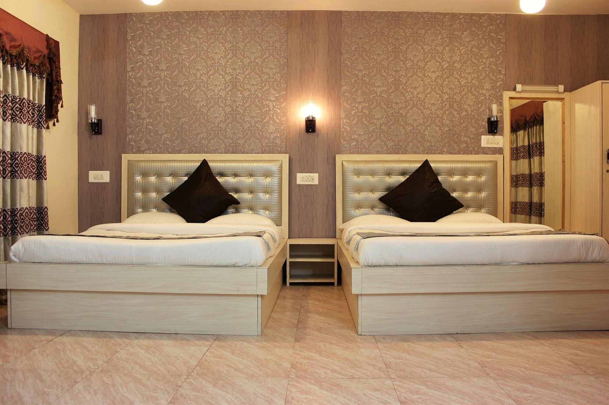Hotel Walisons Resorts Srīnagar 외부 사진